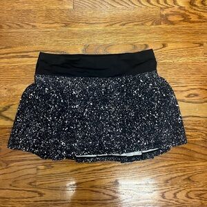 Lululemon athletics Skirt Size 4 EUC